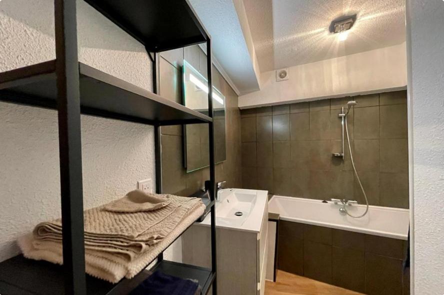 Le Triplex, Charmant Appartement, 2 Chambres Le Coteau Esterno foto